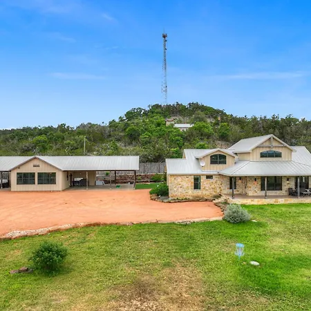 West End Luxury Retreat With Resort Style Pool And Hot Tub!